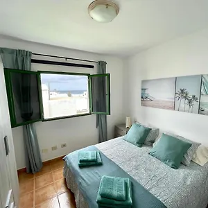 https://maresa-apartamento.in-canary-islands.com